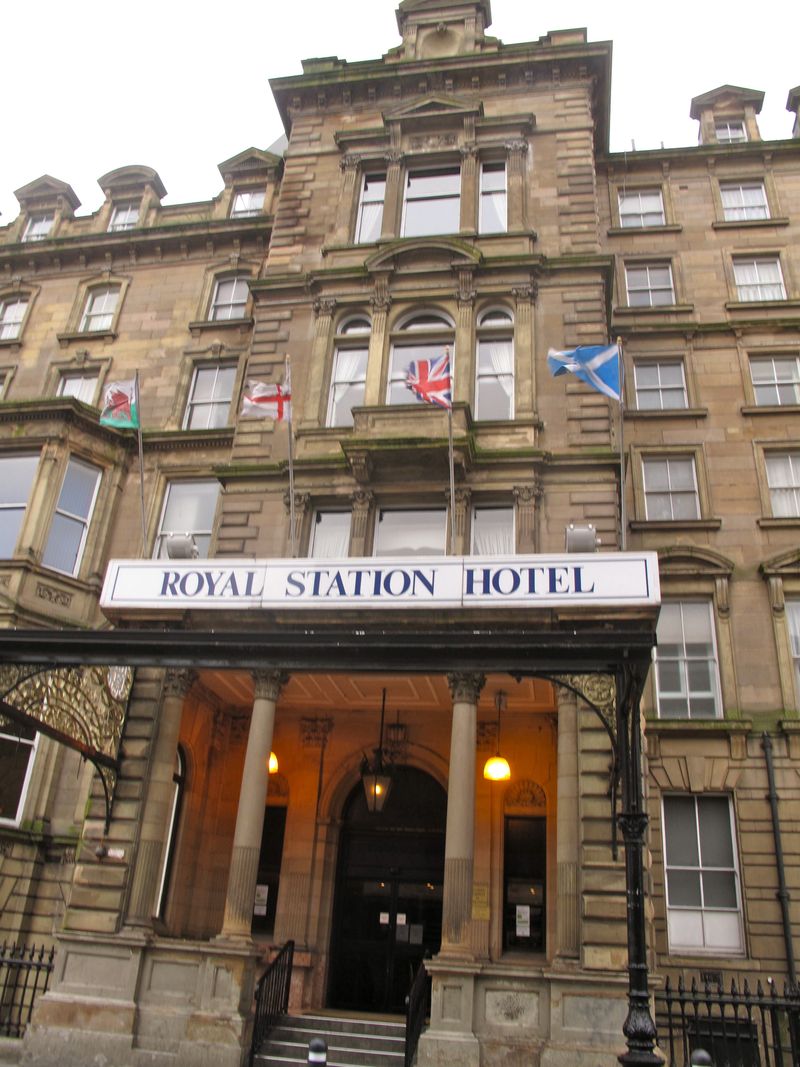 Royalstation2