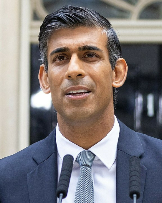 576px-Rishi_Sunak's_first_speech_as_Prime_Minister_(crop)