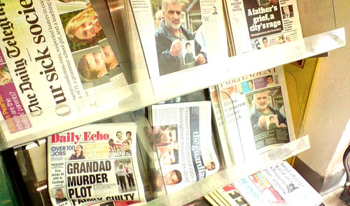 Newspaper rack
