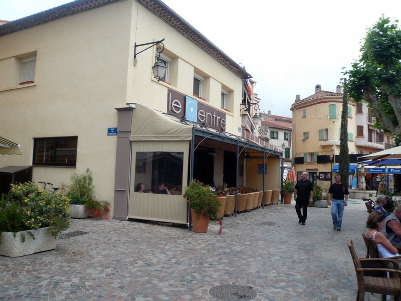 Centre Centre